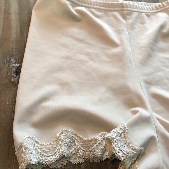 Vanity Fair Smooth control panty - Picture 8 of 8